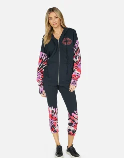 Store Alana Ruby Lip Women Crop Sweatpants
