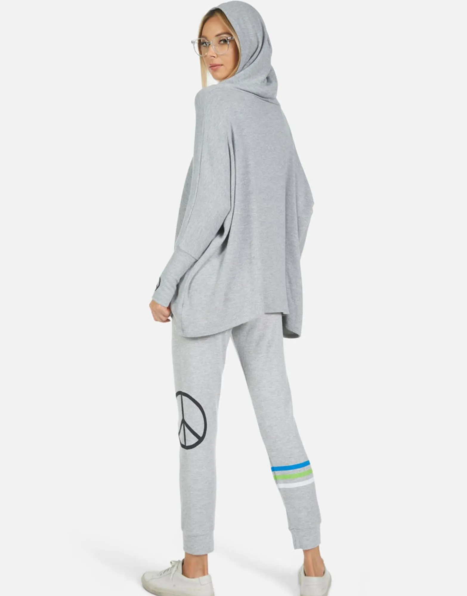 Flash Sale Kizzy World Peace Lips Women Long Sweatpants