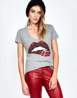 Clearance Emmalyn Pierced Biting Lip S/S V-Neck Scoop Raw Hem Tee Women Short Sleeve