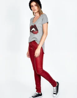 Clearance Emmalyn Pierced Biting Lip S/S V-Neck Scoop Raw Hem Tee Women Short Sleeve