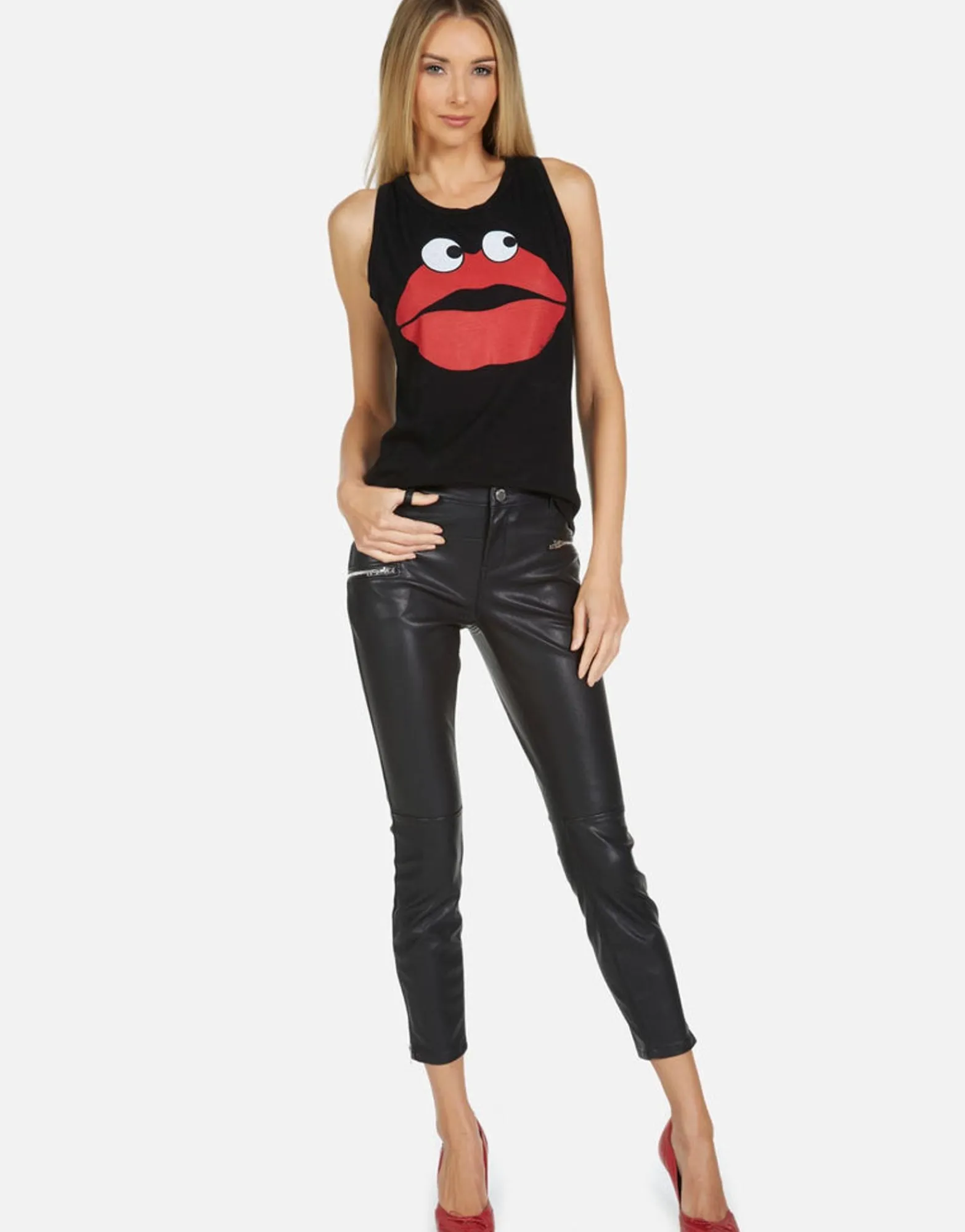 Discount Peyton Kiss Face Women Tanks