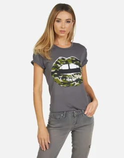 Hot Wolf Camo Lip Women Short Sleeve